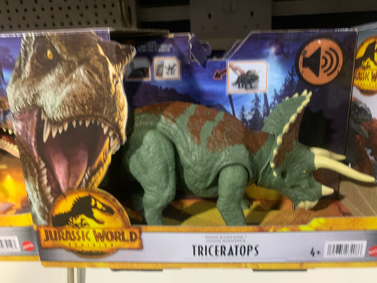 Jurassic World Roar Strikers Triceratops V2