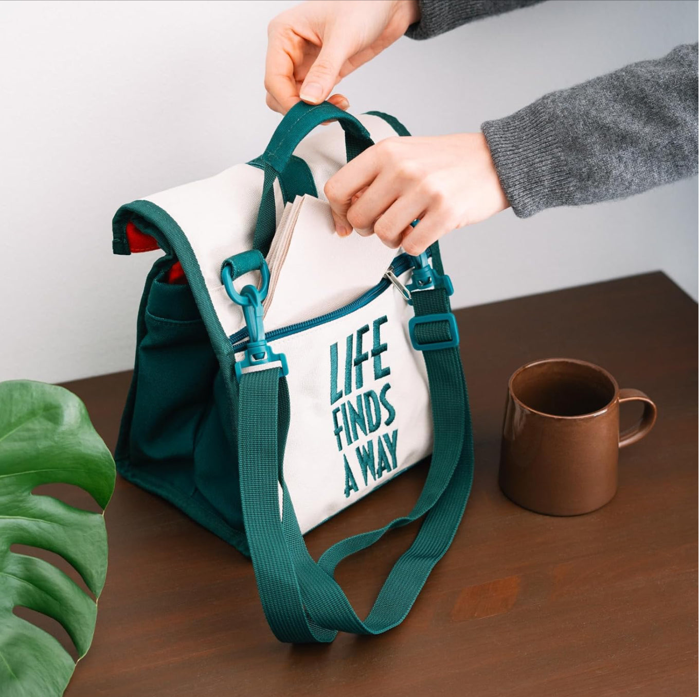 Grupo Erik Jurassic Park Insulated Lunch Bag